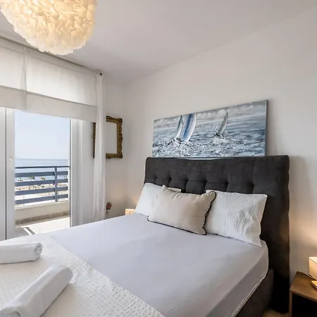 Beachaholic M&g, Luxury Seaside On Znjan Apartamento Split