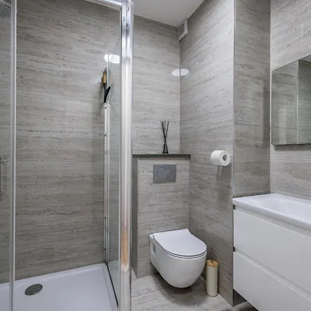 Beachaholic M&g, Luxury Seaside On Znjan Apartamento