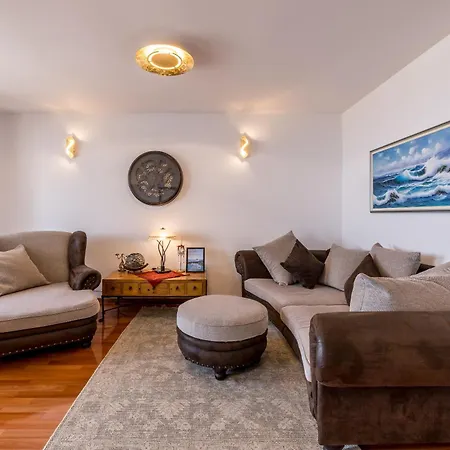 Apartamento Beachaholic M&g, Luxury Seaside On Znjan