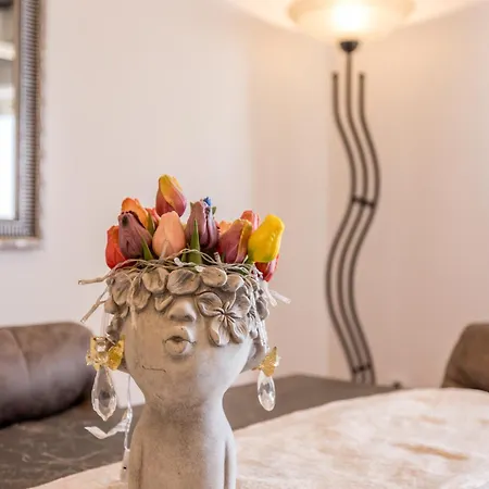 Beachaholic M&g, Luxury Seaside On Znjan Apartamento *