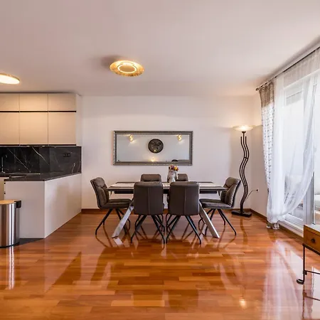 Apartamento Beachaholic M&g, Luxury Seaside On Znjan