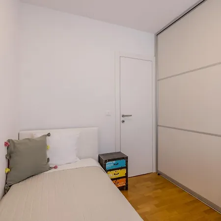 Beachaholic M&g, Luxury Seaside On Znjan Apartamento