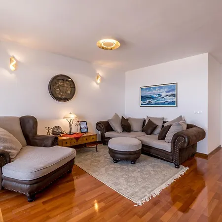 Apartamento Beachaholic M&g, Luxury Seaside On Znjan Split