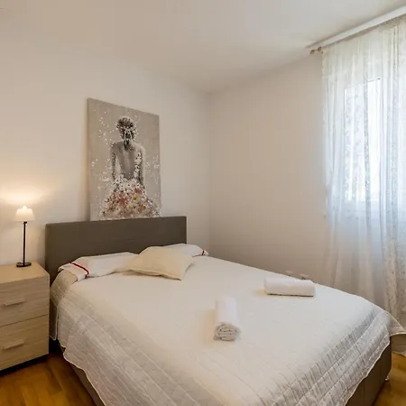 Beachaholic M&g, Luxury Seaside On Znjan Split