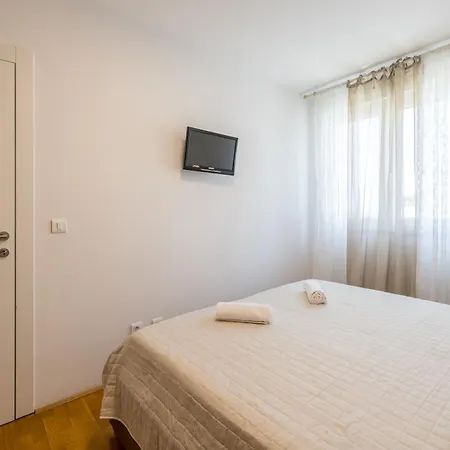 Apartamento Beachaholic M&g, Luxury Seaside On Znjan Split