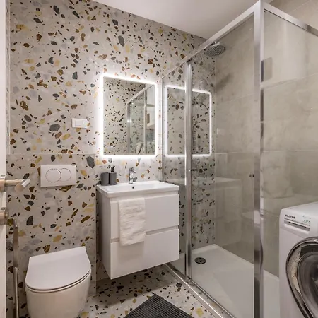 Apartamento Beachaholic M&g, Luxury Seaside On Znjan Split